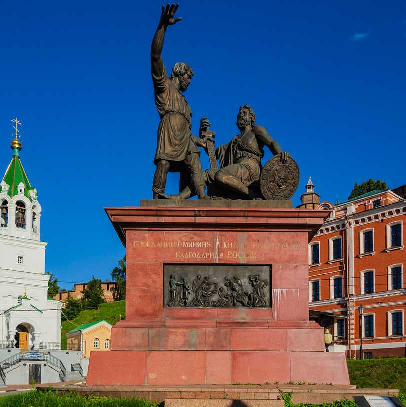 Минин и Пожарский Ярославль. Памятник. Памятник Минину и Пожарскому в Ярославле где. Памятник Минину и Пожарскому большое разрешение.